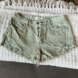 Great Jean shorts! We the Free/ Free People - raw hem. Gently worn
